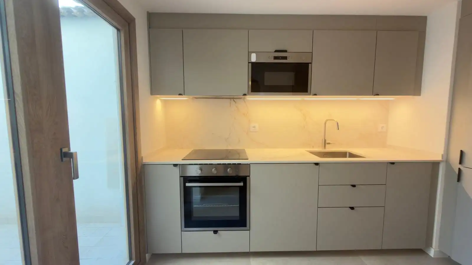 Kitchen of Houses for sale in Alaquàs  with Air Conditioner, Terrace and Furnished