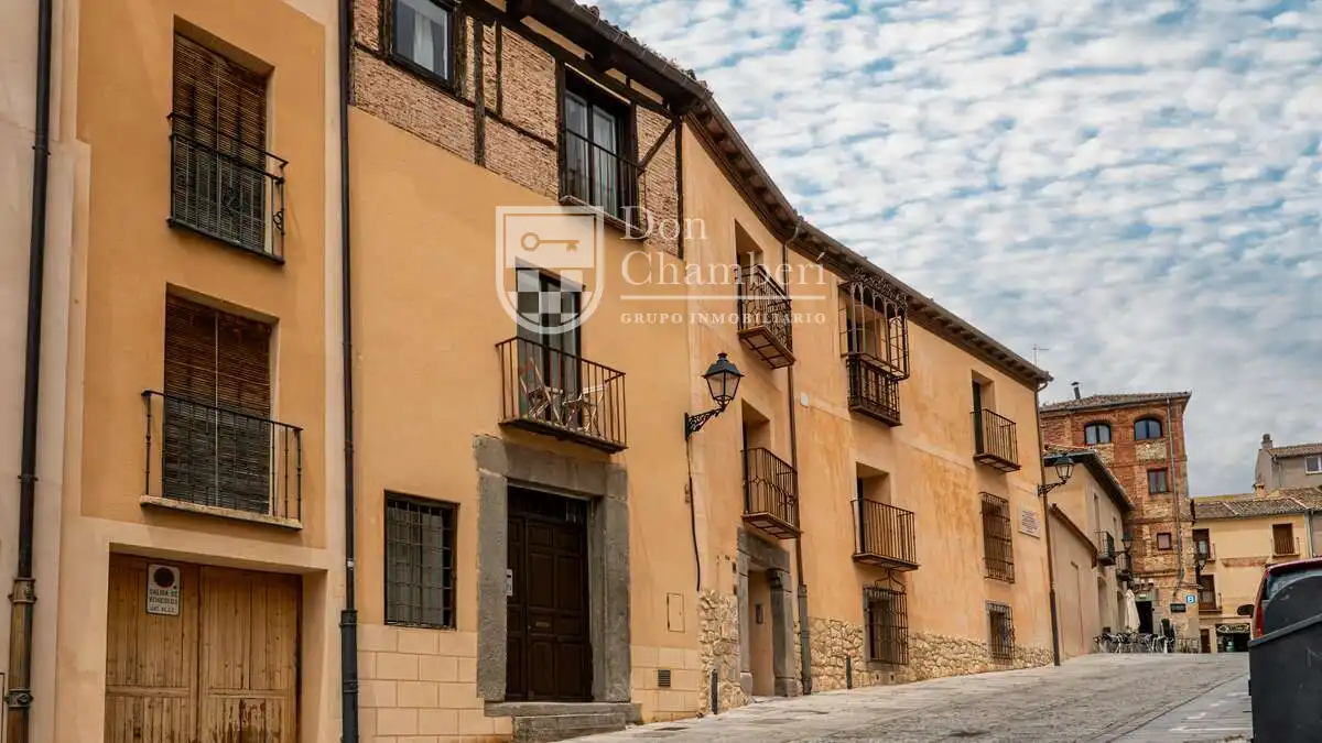 Vista exterior de Apartament de lloguer en Segovia amb Calefacció, Terrassa i Moblat
