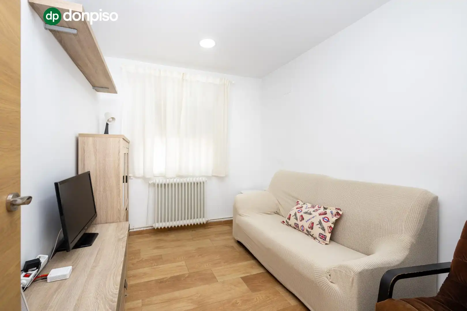 Sala de estar de Piso en venta en Granada con Aire acondicionado, Calefacción y Terraza