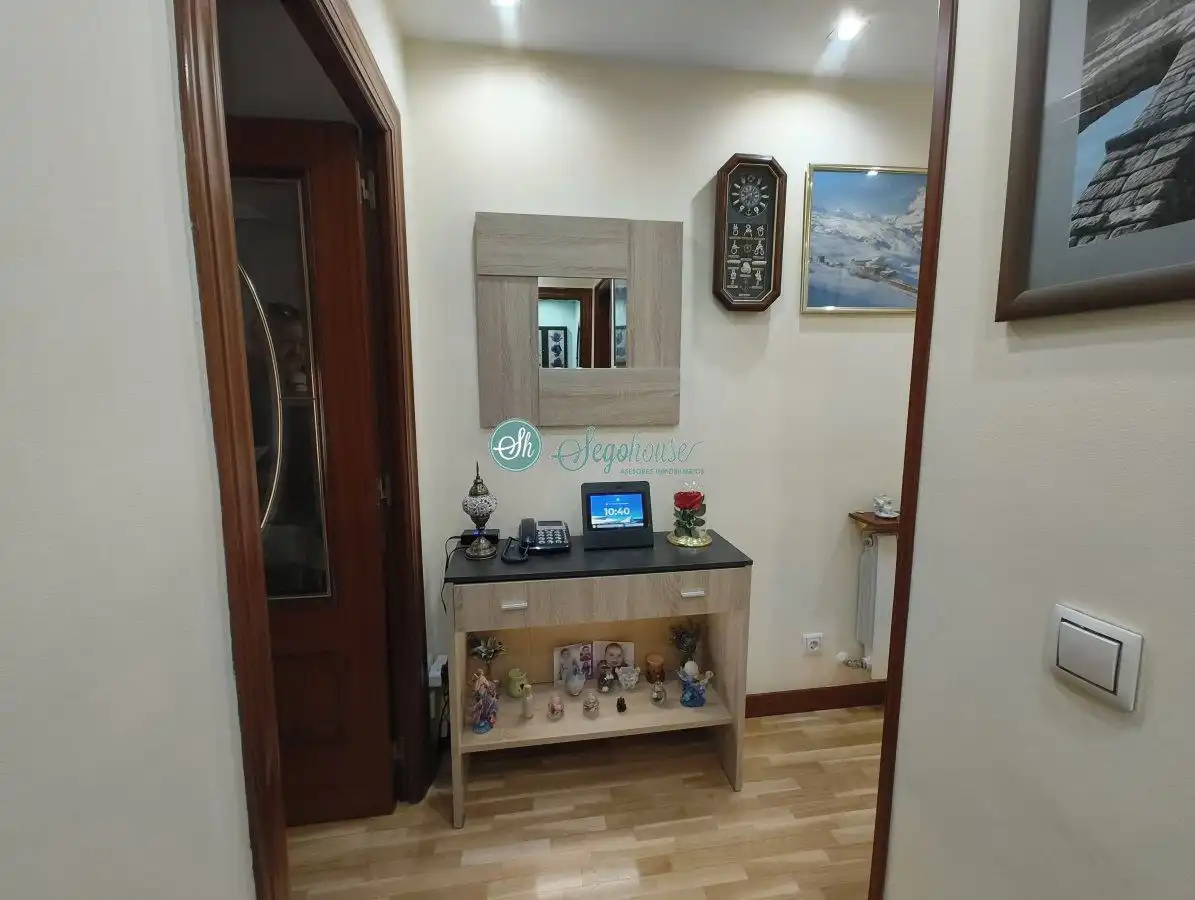 Flat for sale in Segovia  with Air Conditioner, Heating and Balcony