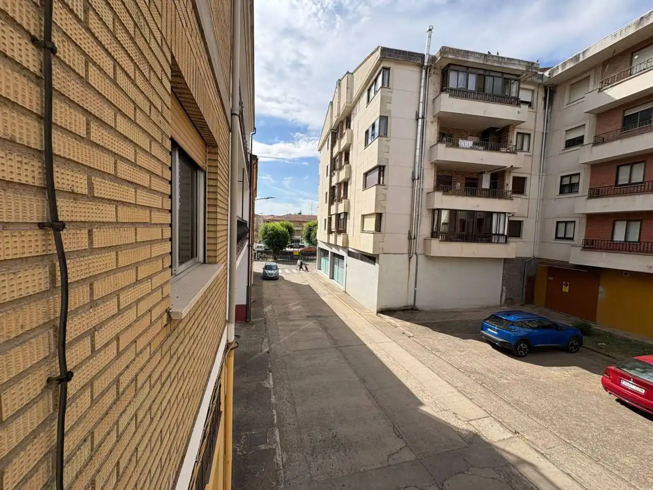 Außenansicht von Wohnung zum Verkauf in Ciudad Rodrigo mit Heizung, Abstellraum und Balkon