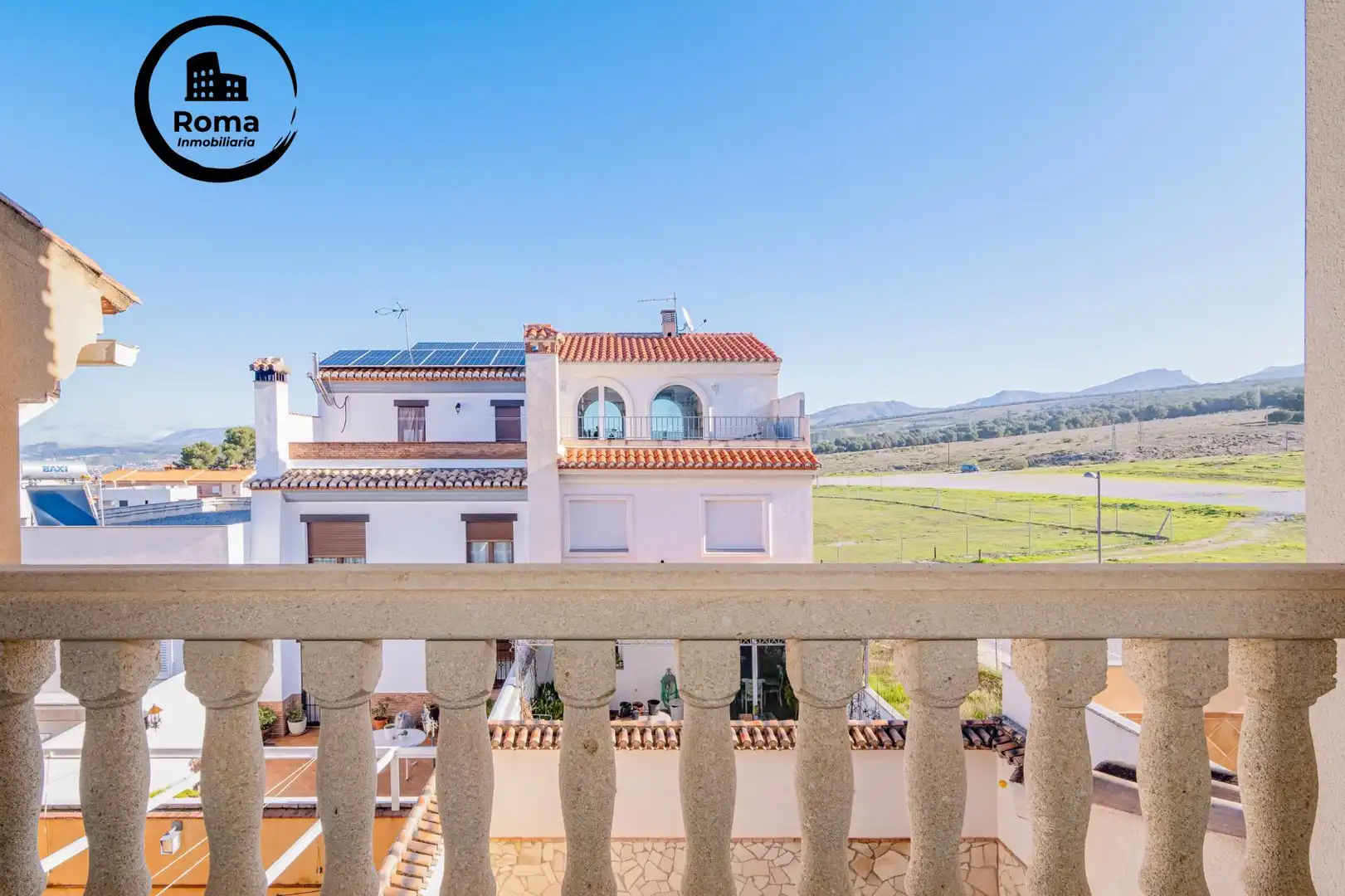 Terraza de Casa adosada en venta en La Zubia con Aire acondicionado, Calefacción y Piscina