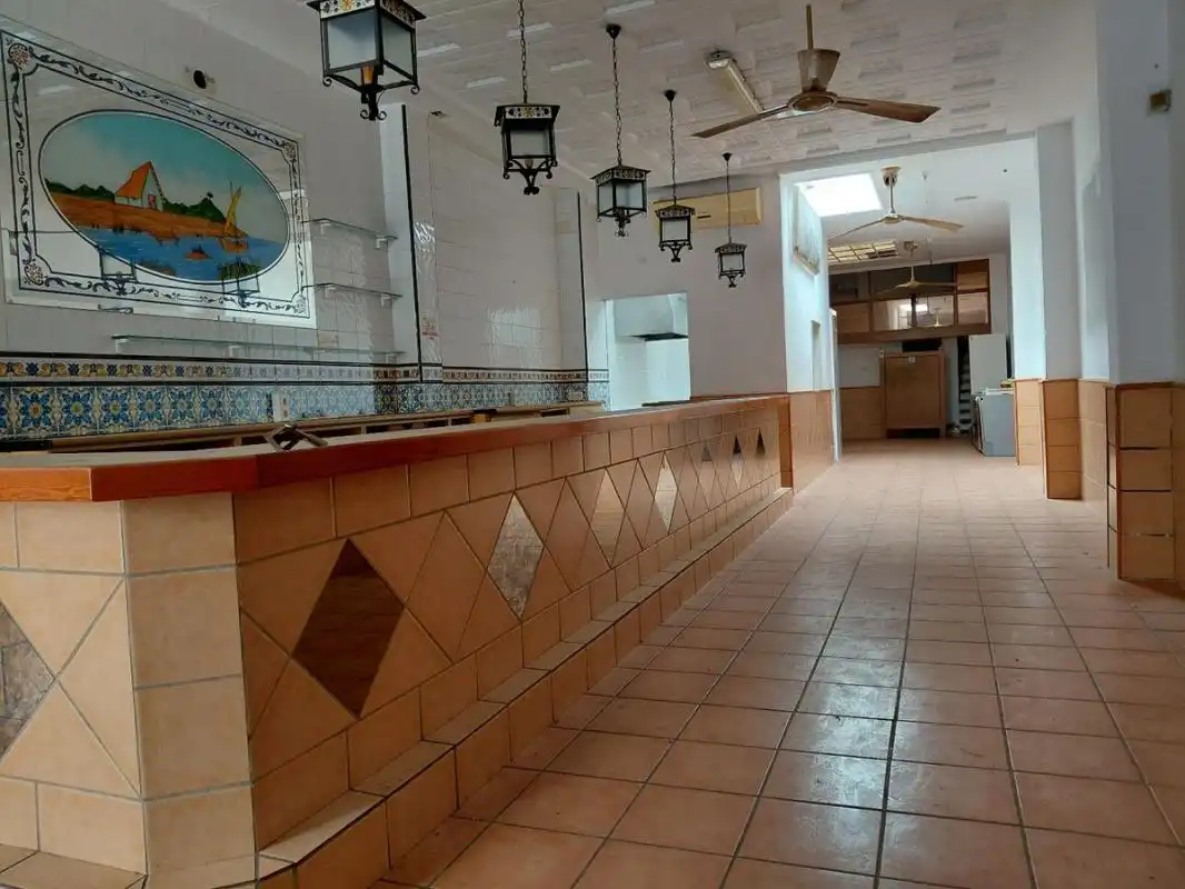 Local en venta en Corbera con Calefacción