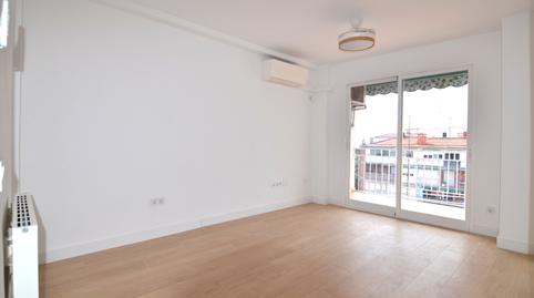 Foto 2 de Piso de alquiler en Calle del Alcalde Martín de Alzaga, Valdezarza,  Madrid Capital