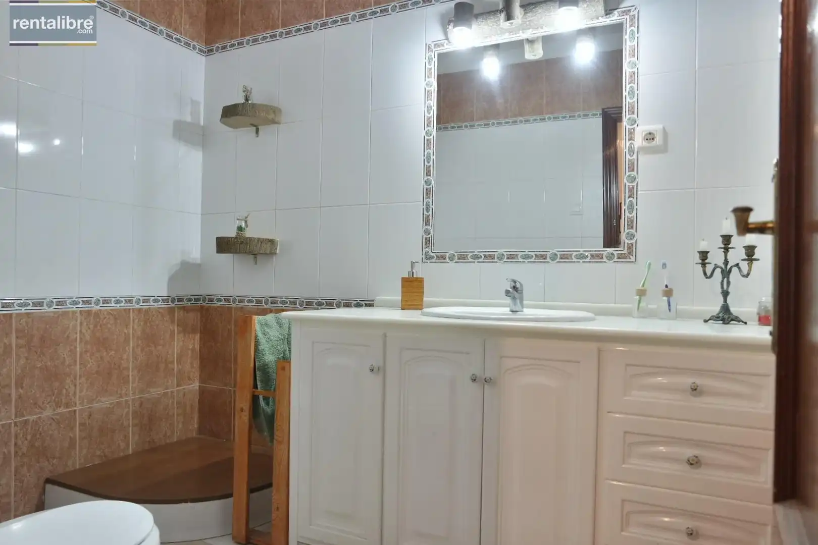Bany de Finca rústica en venda en Sanlúcar de Barrameda amb Aire condicionat, Calefacció i Jardí privat