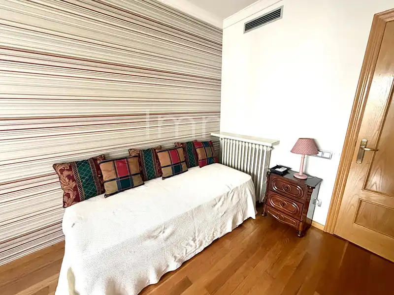 Bedroom of Attic for rent in Barcelona  with Air Conditioner, Heating and Parquet flooring