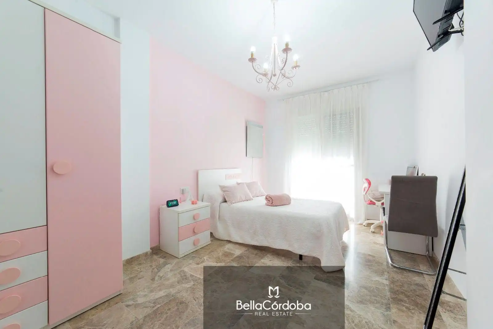 Dormitori de Casa o xalet en venda en Córdoba amb Aire condicionat, Calefacció i Terrassa