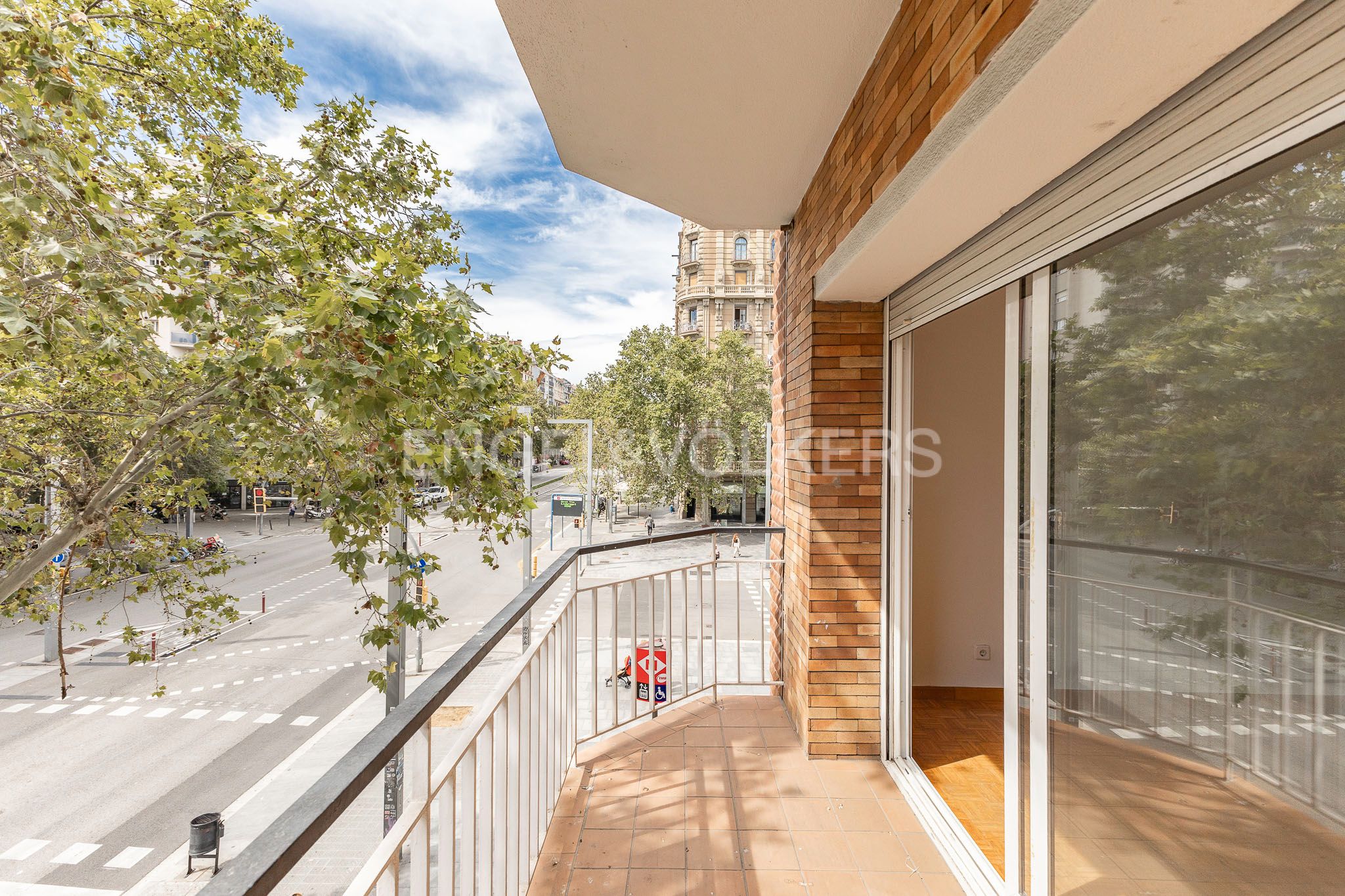 Exterior view of Apartment for sale in  Barcelona Capital  with Air Conditioner, Heating and Storage room