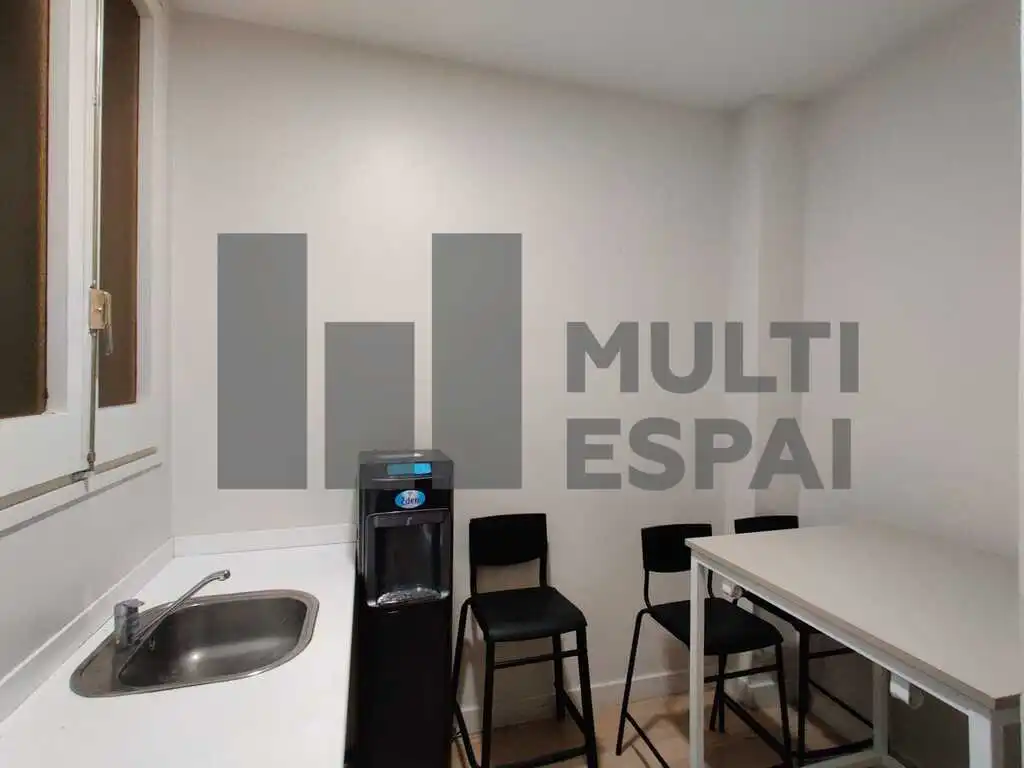 Office space with lift to rent in Carrer de Balmes, imagen 25