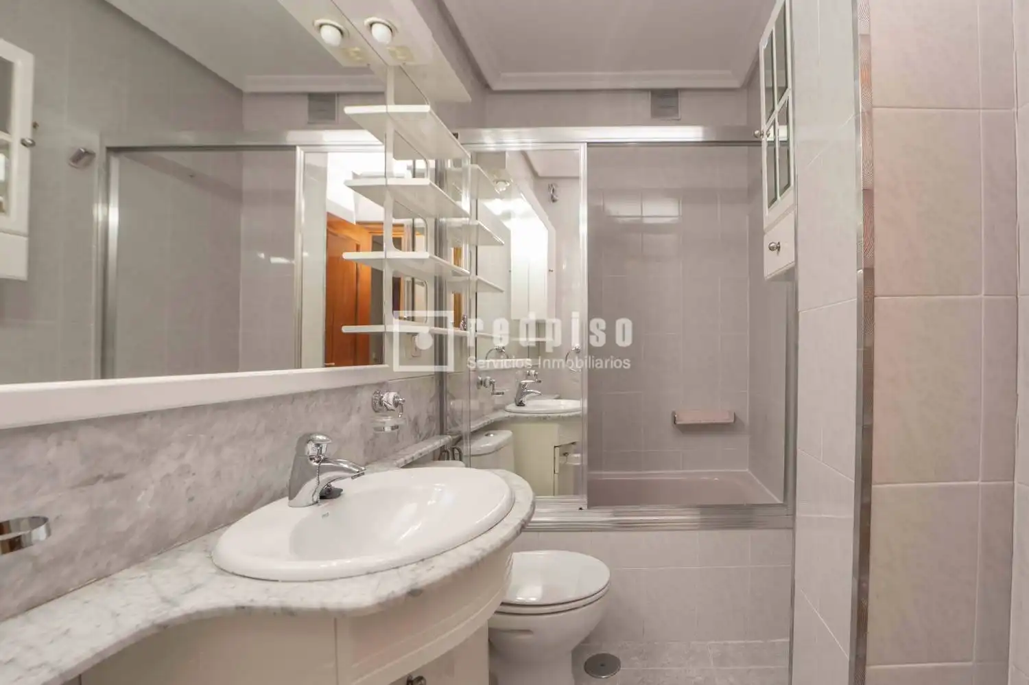 Badezimmer von Wohnungen zum Verkauf in San José - Buenos Aires