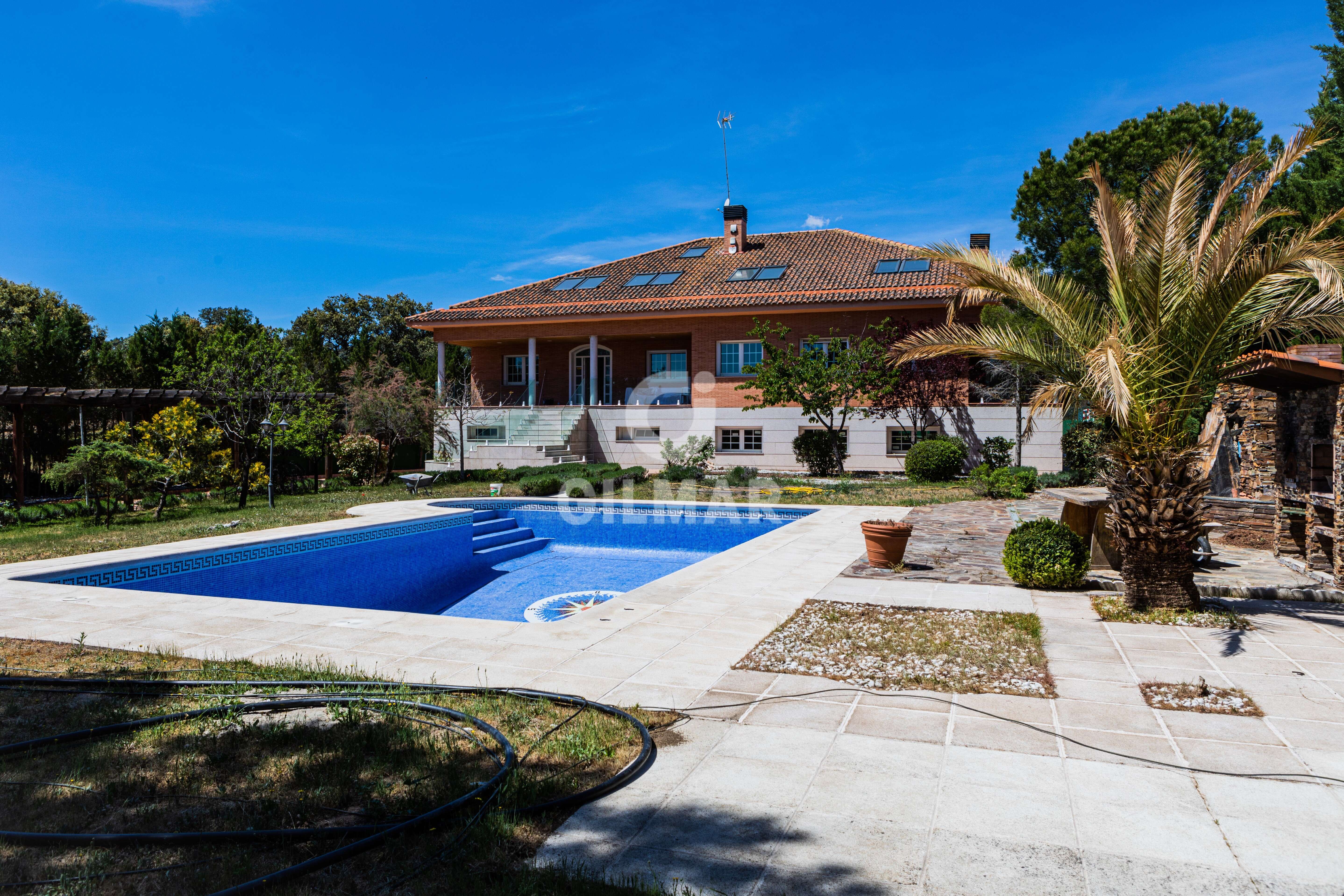 Exterior view of House or chalet for sale in El Escorial  with Heating, Private garden and Swimming Pool