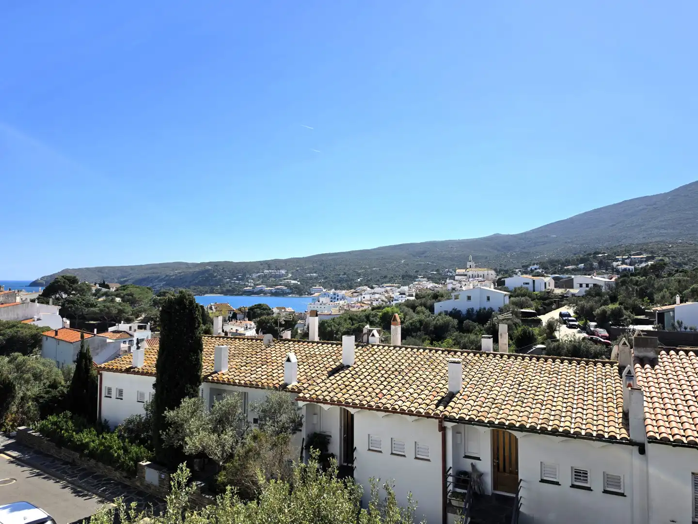 Vista exterior de Casa adosada en venda en Cadaqués amb Calefacció i Terrassa