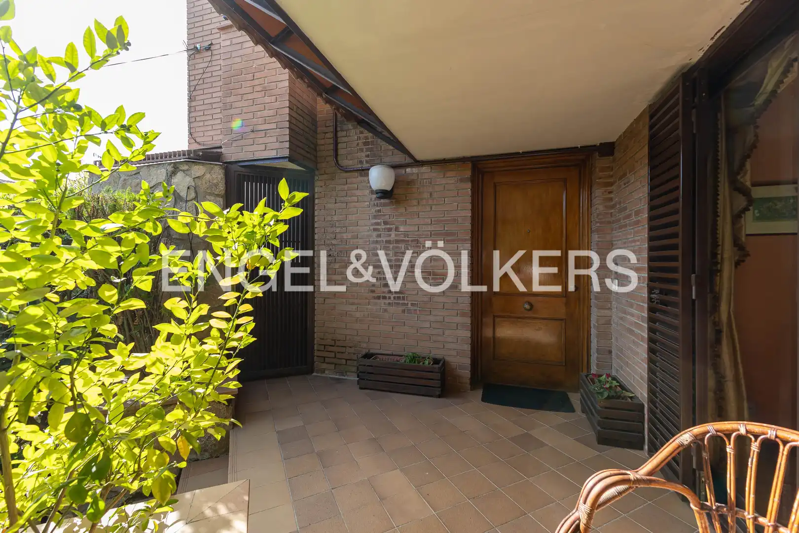 Vista exterior de Casa adosada en venta en Madrid con Aire acondicionado, Calefacción y Jardín privado
