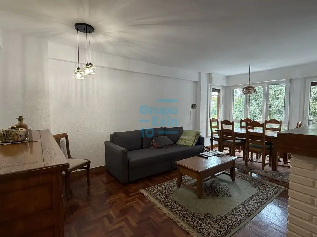 Wohnzimmer von Wohnung zur Miete in Antiguo