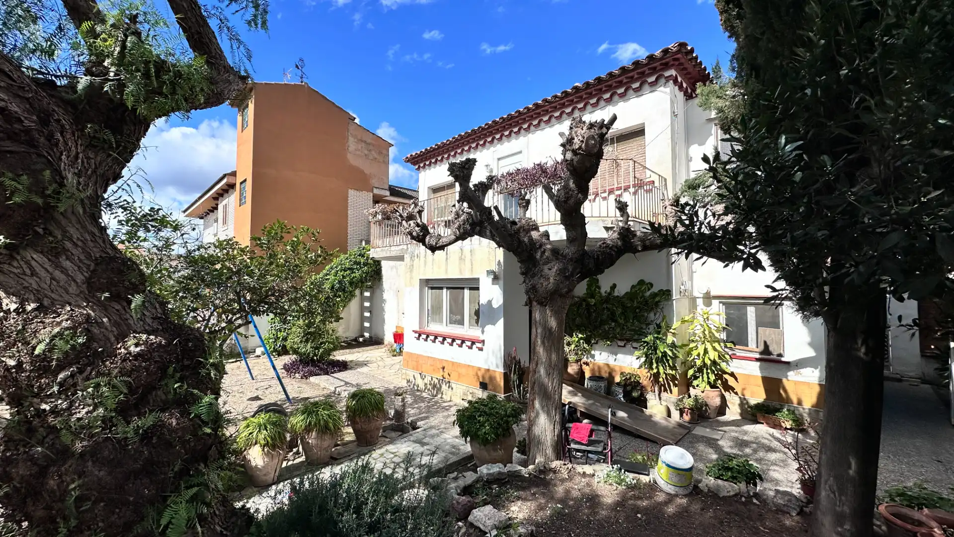 Vista exterior de Casa o xalet en venda en Reus amb Calefacció, Jardí privat i Terrassa