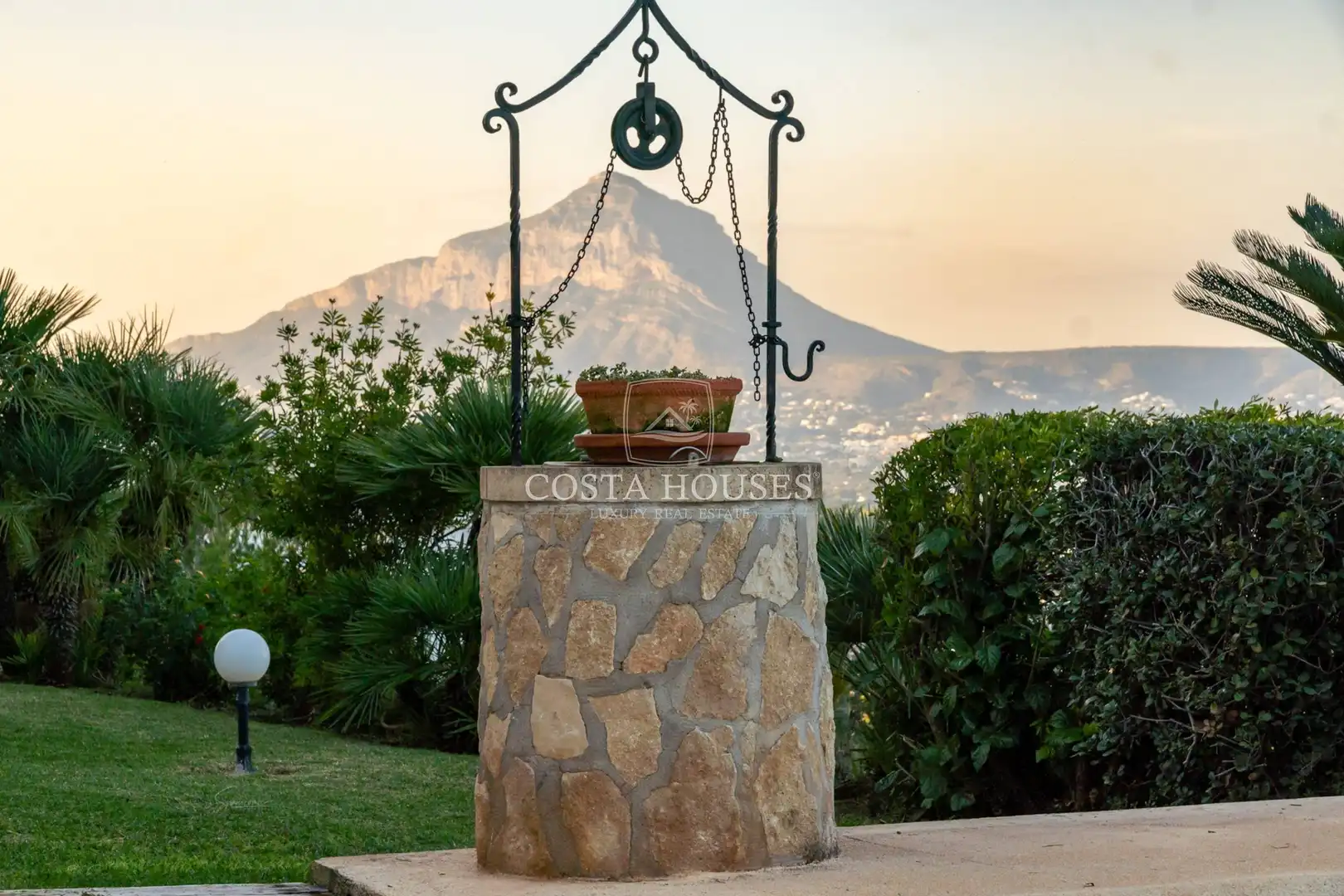 Terrace of Houses for sale in Jávea / Xàbia  with Air Conditioner, Private garden and Terrace
