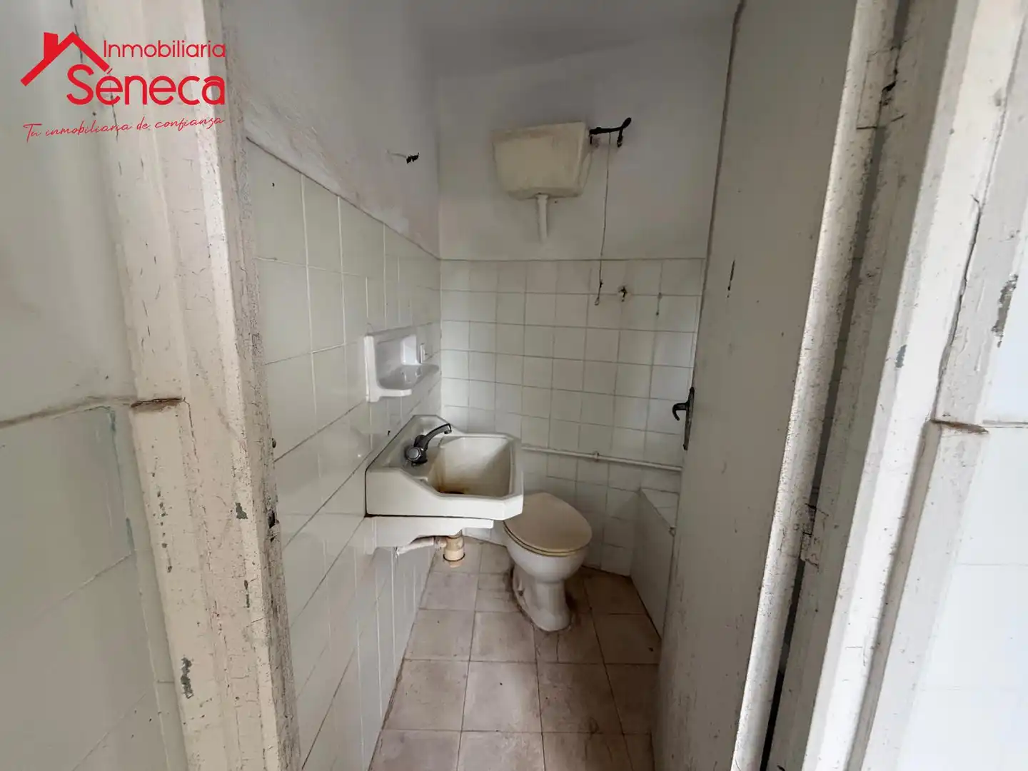 Bathroom of Houses for sale in Córdoba  with Swimming Pool