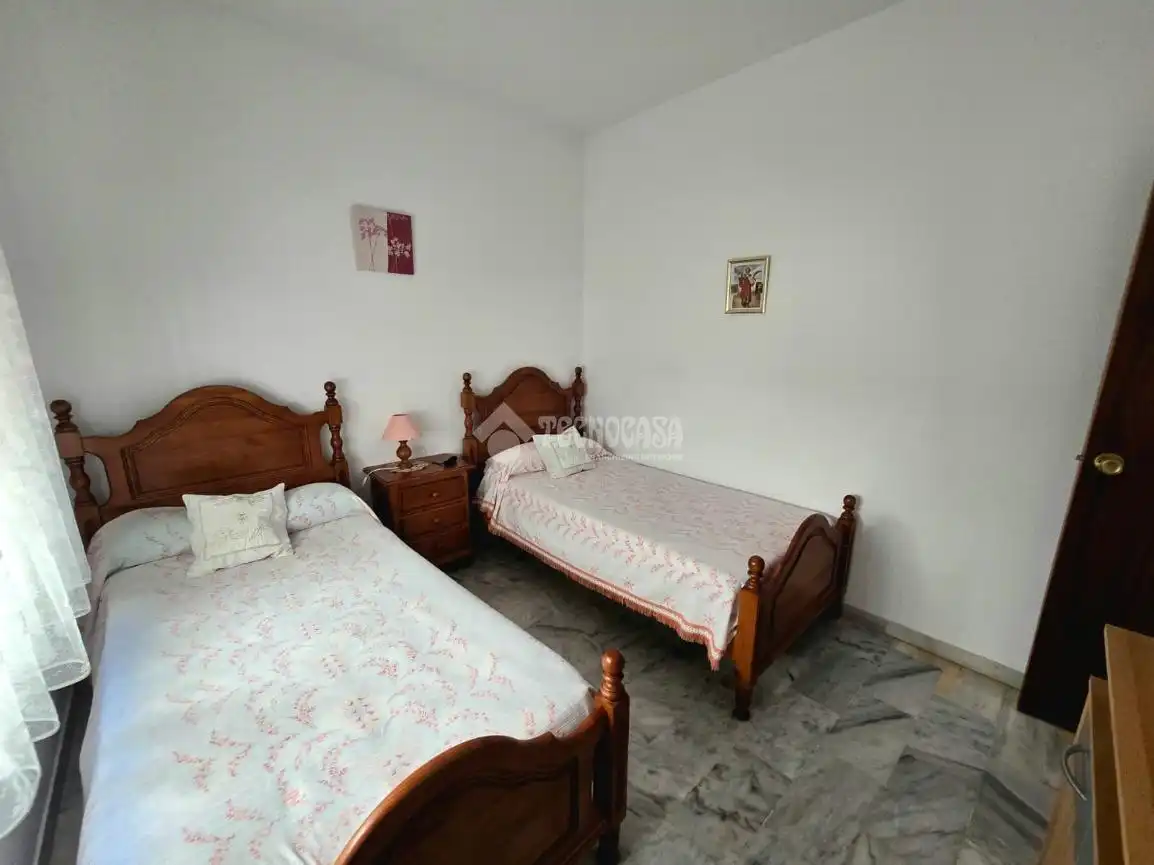 Habitación de Casa adosada en venta en Morón de la Frontera