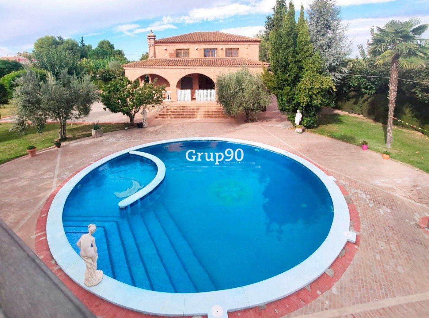 Piscina de Finca rústica en venda en  Lleida Capital amb Calefacció, Terrassa i Traster