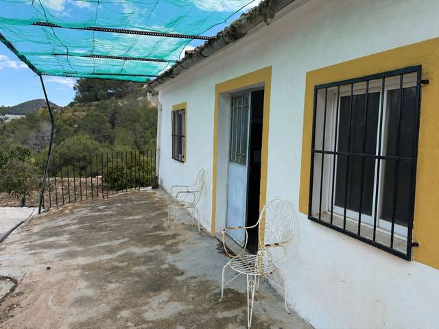 Finca rústica en Venta en  Partida les Tronetes en Xirles
