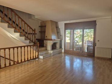 Casa a schiera con balcone in vendita a Palafolls