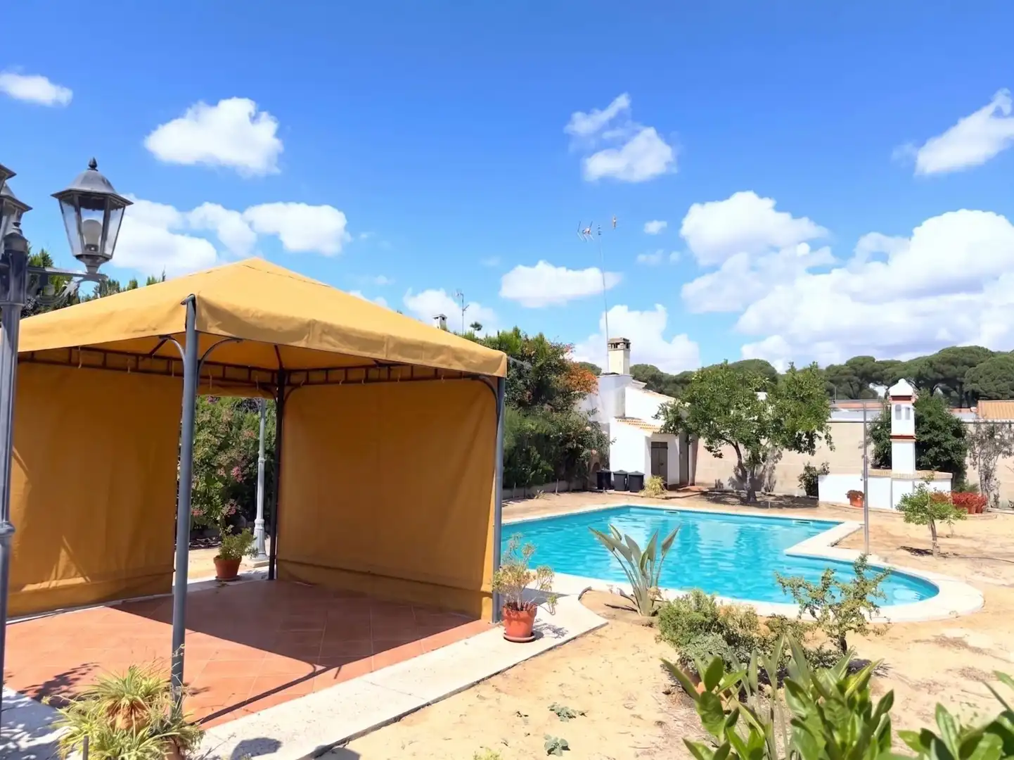 Swimming pool of Houses for sale in Hinojos  with Air Conditioner, Heating and Private garden