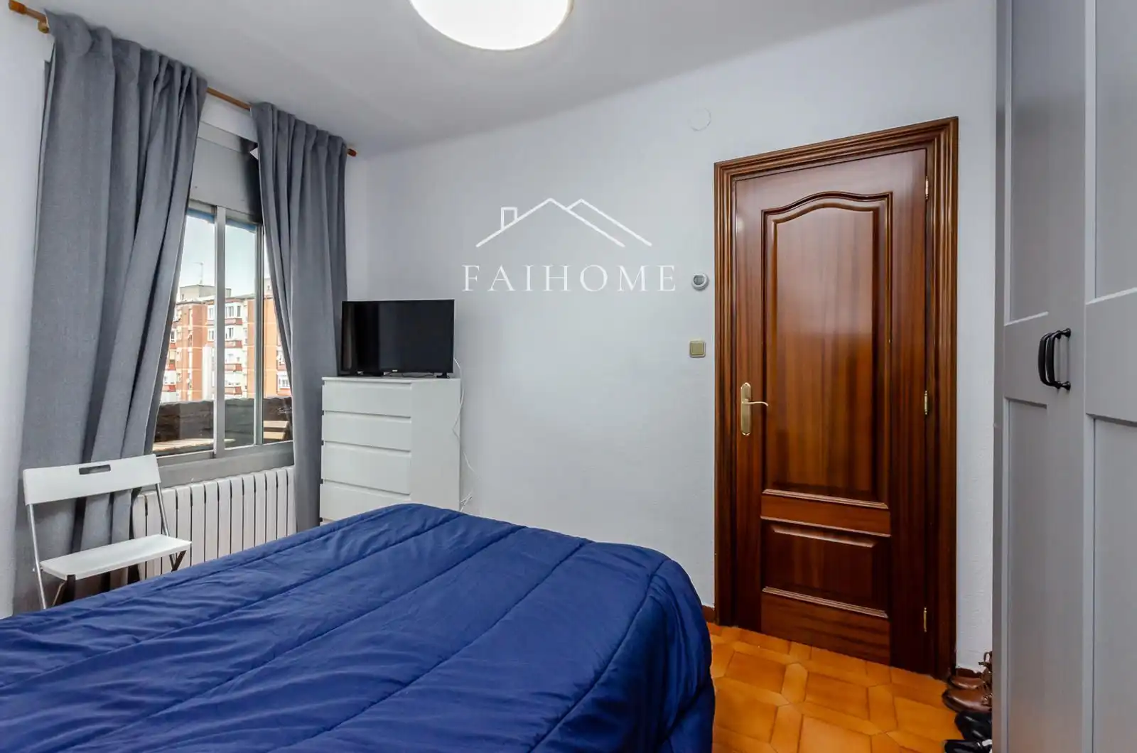 Habitación de Piso en venta en Sabadell con Calefacción, Parquet y Terraza