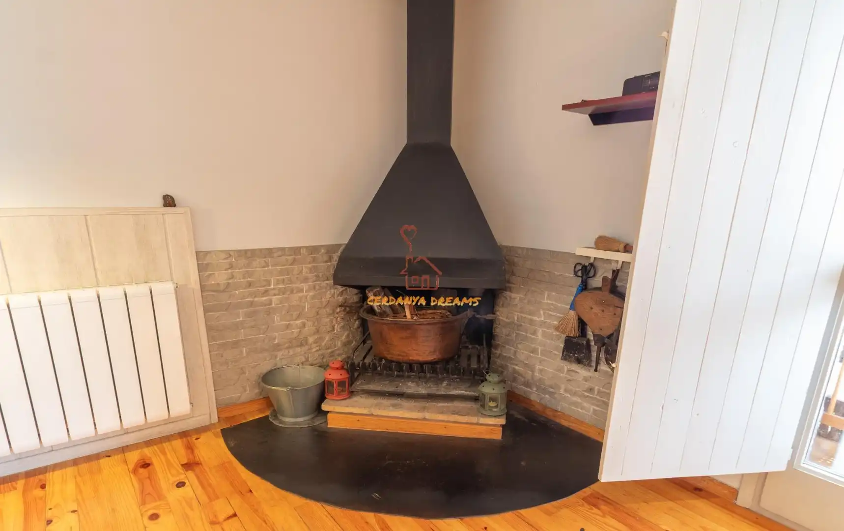 Planta baja en venta en Bellver de Cerdanya con Calefacción, Parquet y Horno