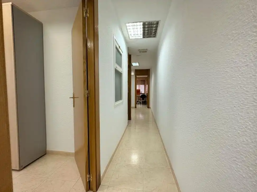Oficina de alquiler en Centro