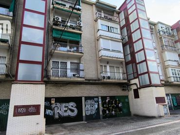 Pis amb ascensor en venda a Calle ANSELMO LORENZO