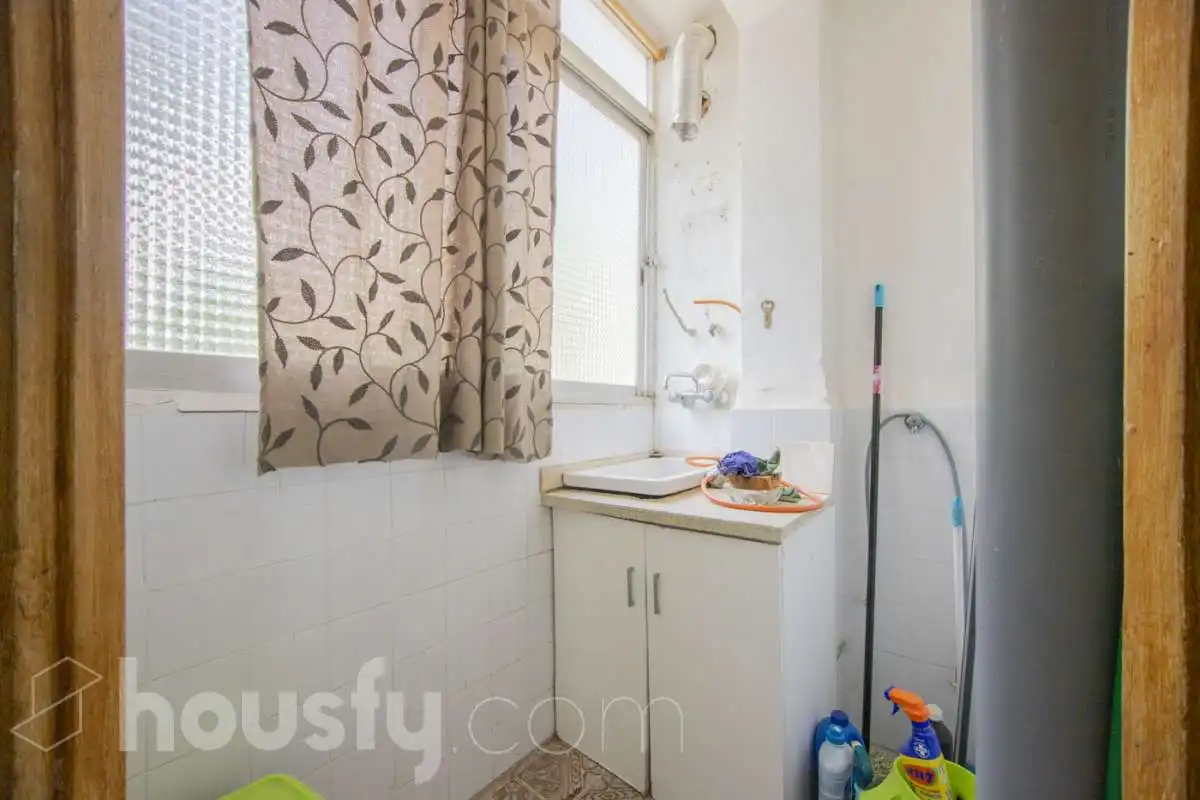Bathroom of Flat for rent in Benetússer  with Air Conditioner, Furnished and Balcony