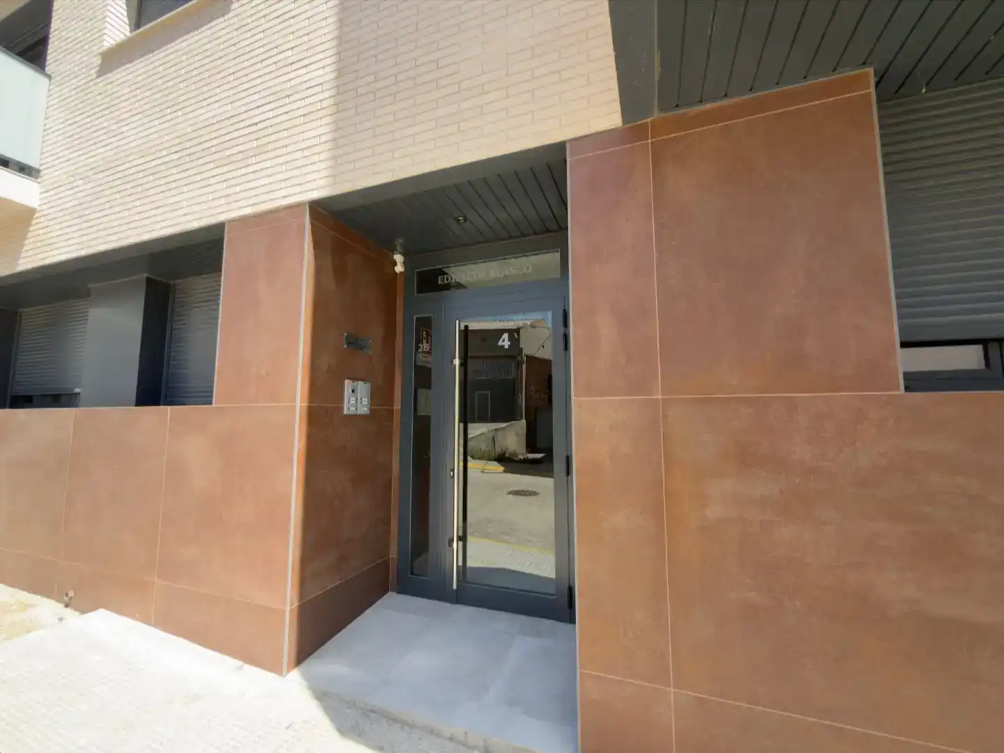 Vista exterior de Pis en venda en Zaidín amb Aire condicionat i Balcó