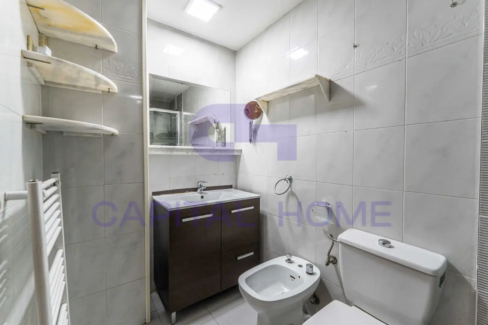 Baño de Piso en venta en Fuenlabrada con Terraza, Amueblado y Horno