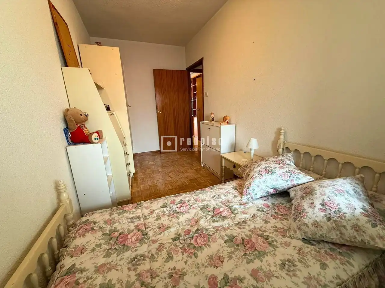 Habitación de Piso en venta en Madrid con Calefacción, Parquet y Terraza
