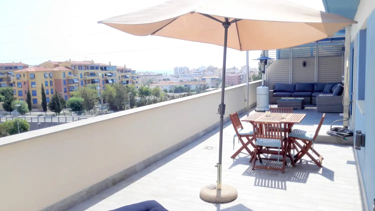 Terraza de Ático de alquiler en Vélez-Málaga con Terraza, Piscina y Amueblado