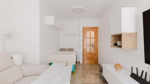 Foto 4 de Piso en venta en Camino Suarez de, Parque Victoria Eugenia, Málaga Capital