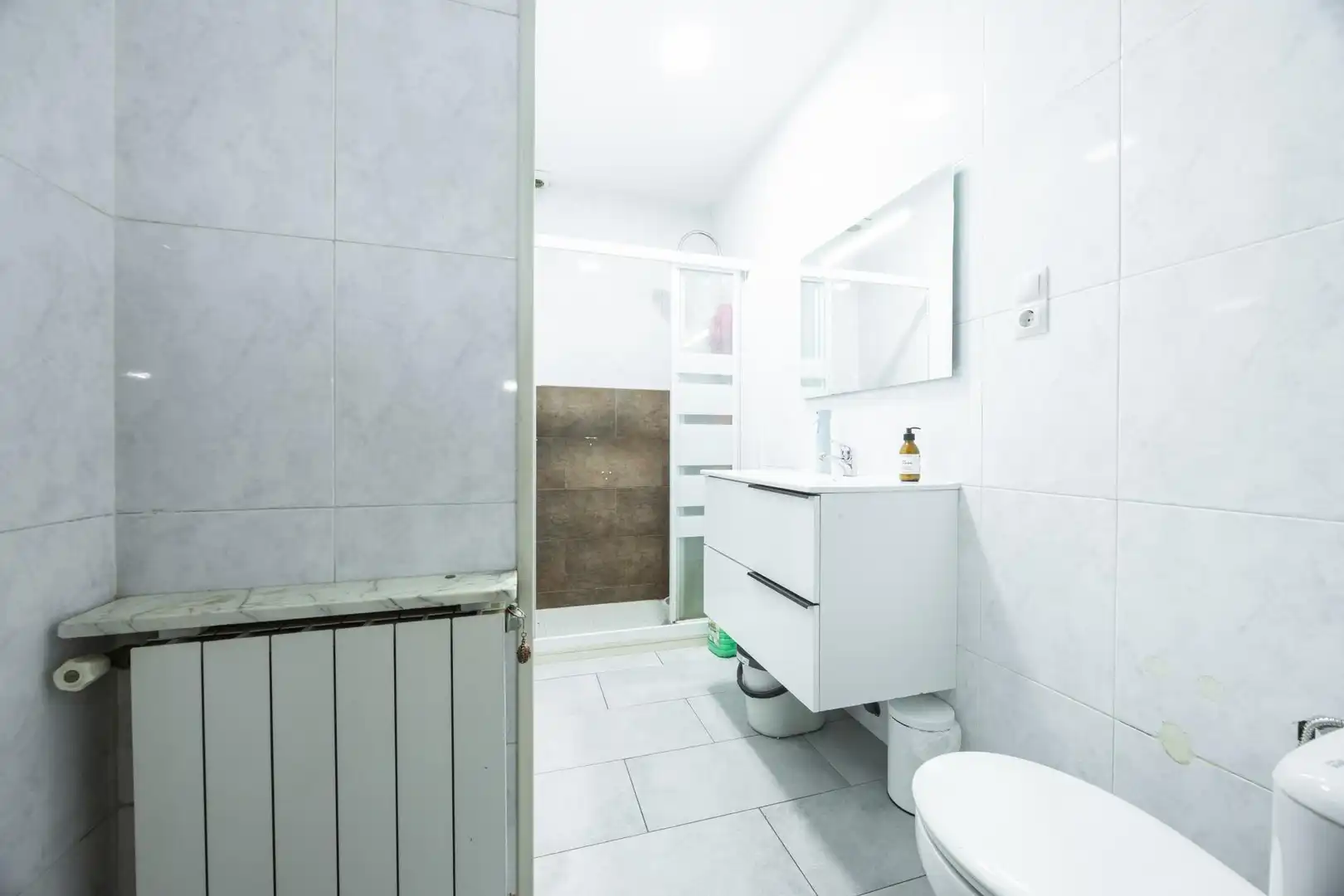 Baño de Planta baja en venta en Manlleu con Calefacción y Jardín privado
