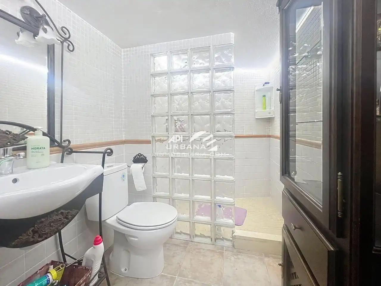 Houses for sale in Los Almendros, Jardin Lucena