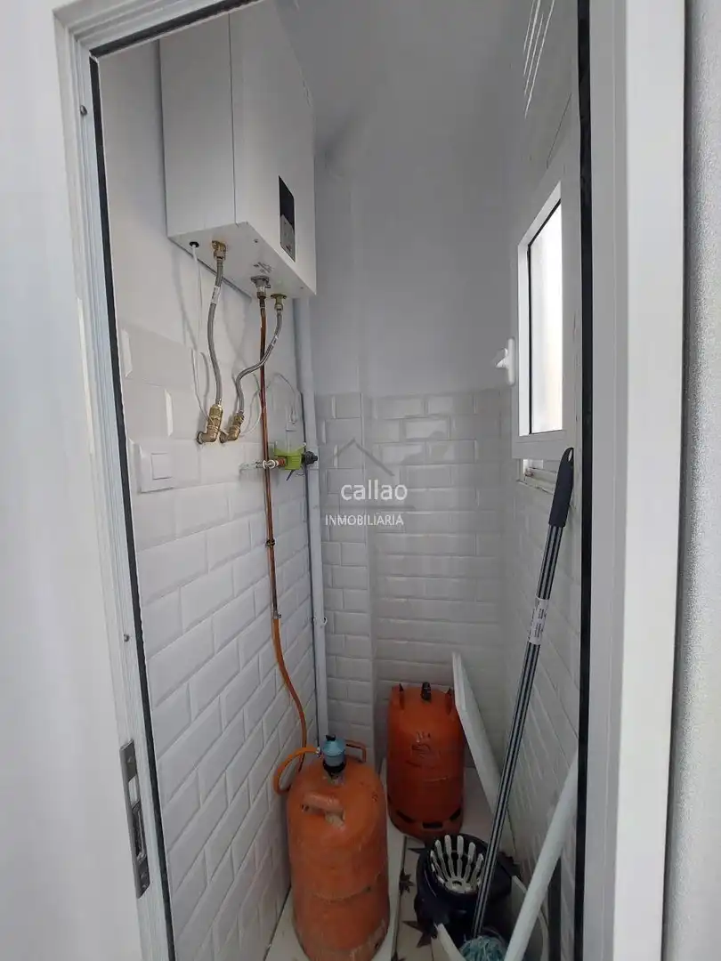 Bathroom of Flat for rent in Ferrol