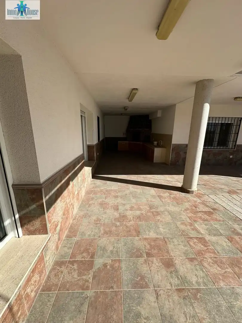 Casa o xalet en venda en Albacete amb Aire condicionat, Jardí privat i Parquet