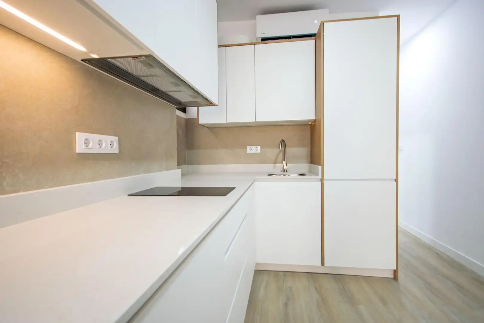 Piso con terraza en venta en Casco Antiguo, imagen 2
