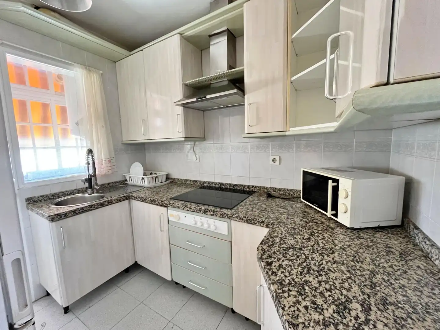 Cocina de Casa adosada en venta en Rincón de la Victoria con Aire acondicionado, Calefacción y Terraza