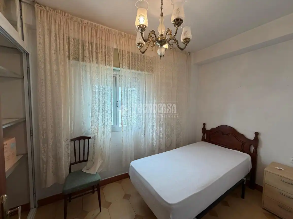 Habitación de Piso en venta en Jaén con Balcón