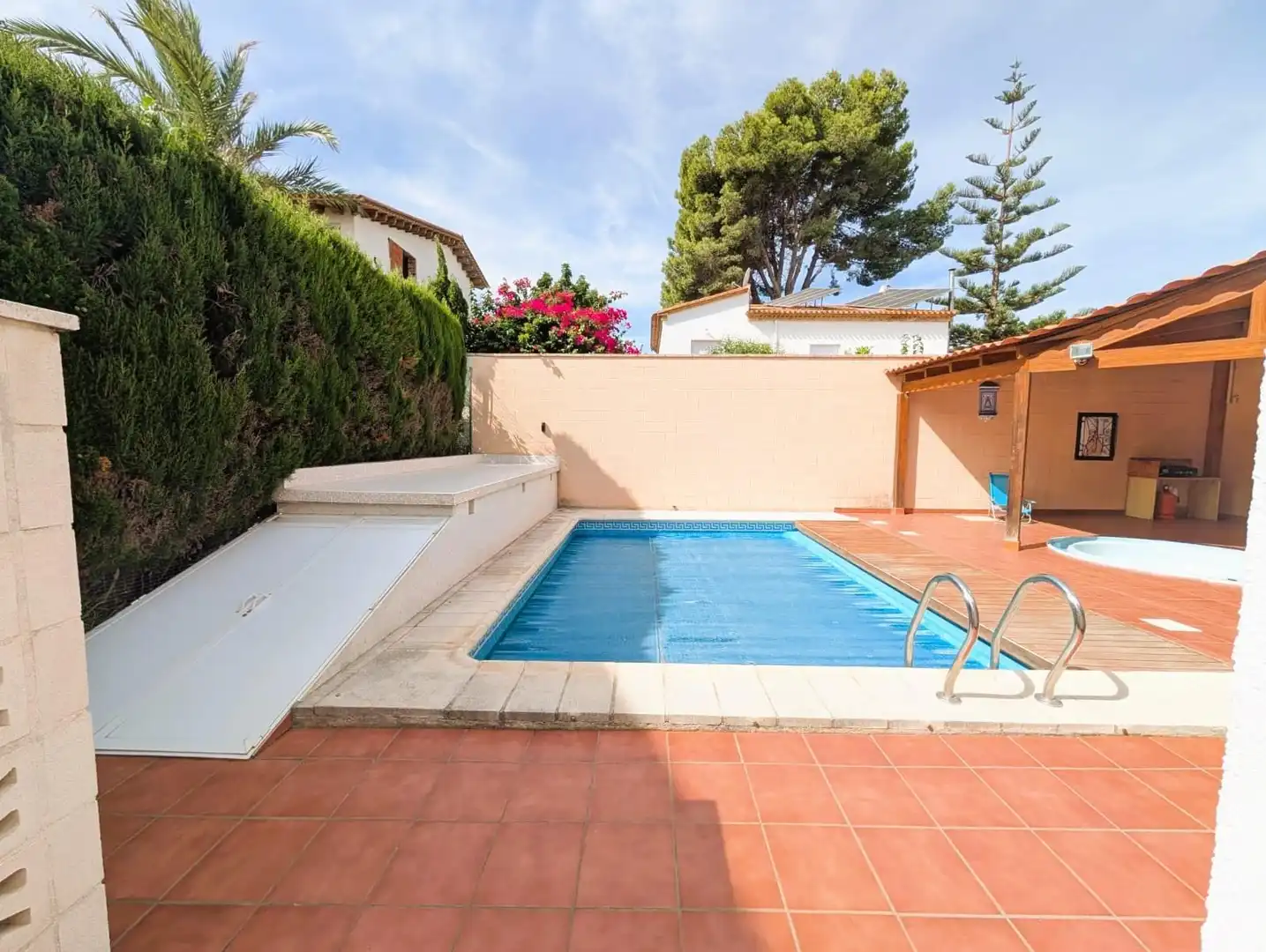 Schwimmbecken von Haus oder Chalet zum Verkauf in Gandia mit Heizung, Privatgarten und Terrasse