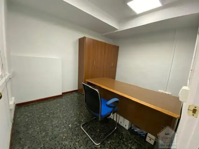 Büro zum Verkauf in Sevilla mit Klimaanlage