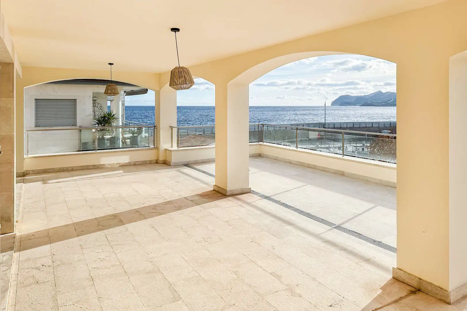 Terrasse von Wohnung zur Miete in Capdepera mit Klimaanlage, Terrasse und Möbliert