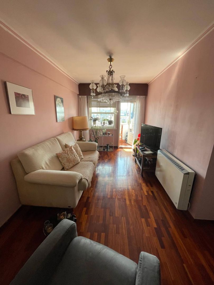 Living room of Apartment for sale in A Coruña Capital   with Heating, Parquet flooring and Furnished