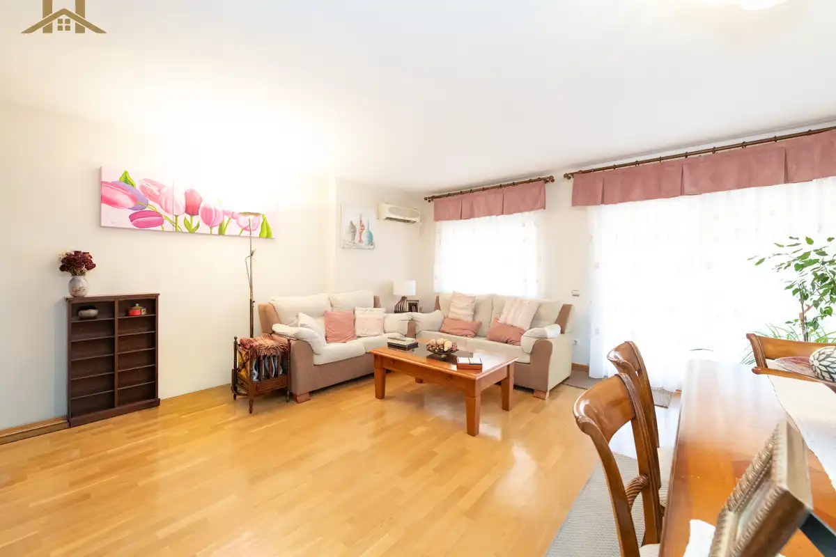 Sala de estar de Casa o chalet en venta en Madrid con Aire acondicionado, Calefacción y Horno