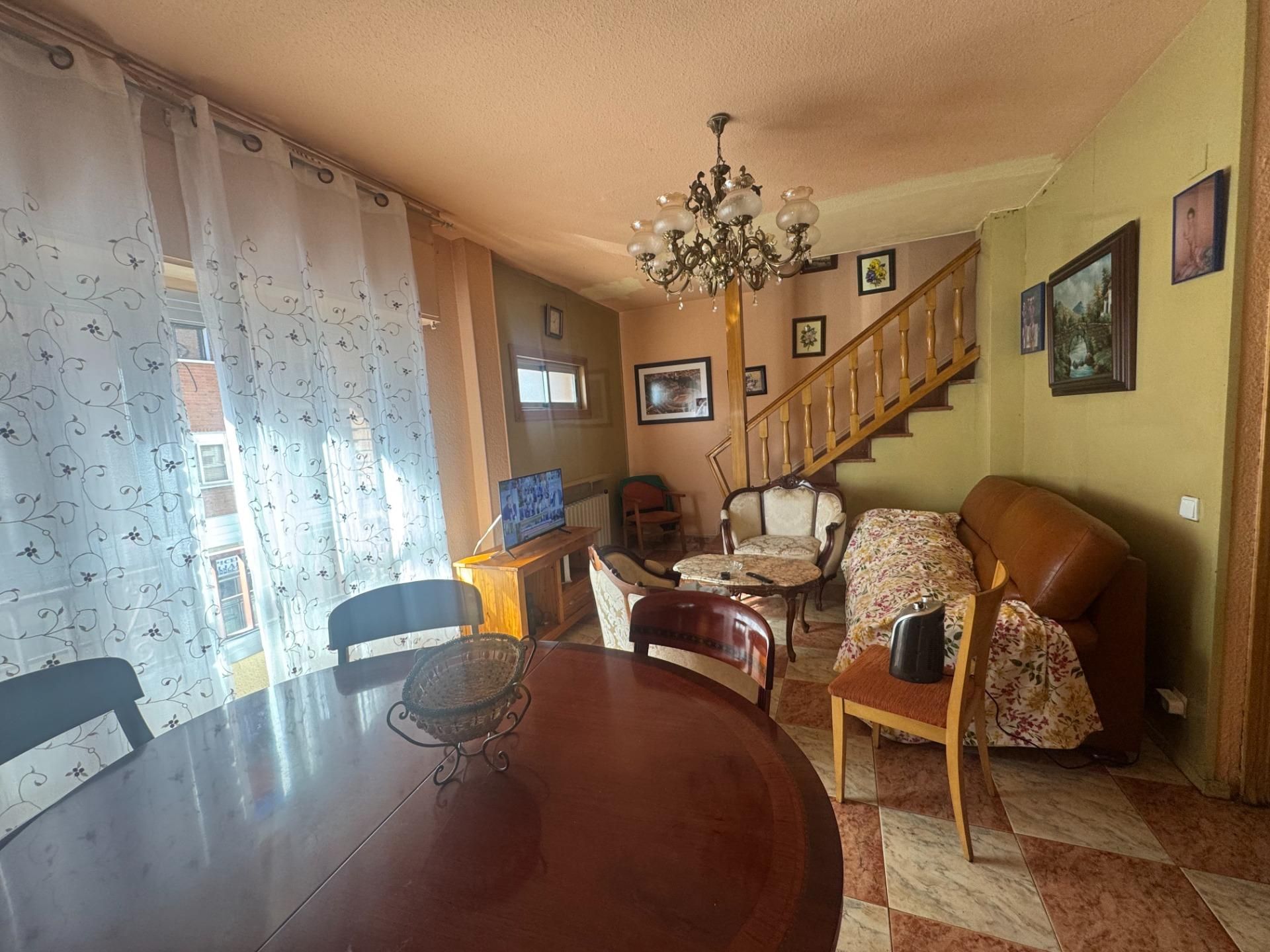 Sala de estar de Casa adosada en venta en  Madrid Capital con Calefacción