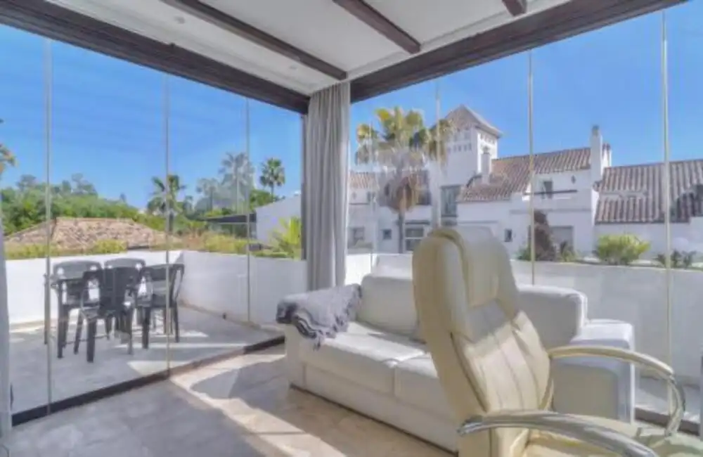 Vista exterior de Casa o chalet de alquiler en Marbella con Aire acondicionado, Jardín privado y Terraza